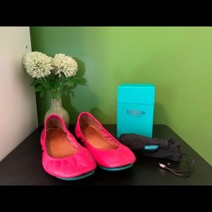 Fuchsia Tieks, Size 8